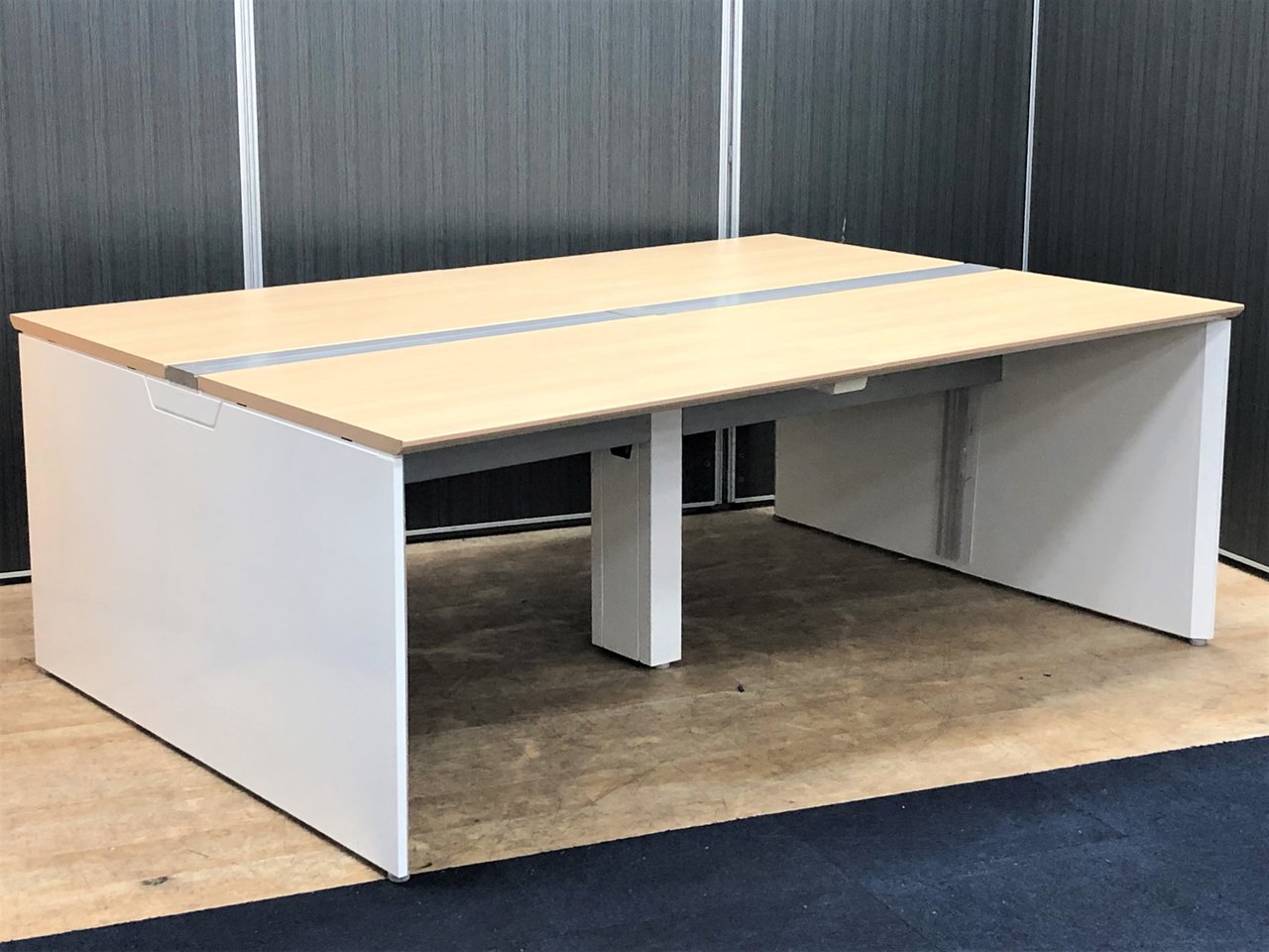 【1台入荷】オカムラ Pro Unit Freeway(プロユニット フリーウェイ)　パネル脚タイプ(両面)【フリアド】【大垣】【各務原】【可児】
                        プロユニットフリーウェイ 
                                    中古
            