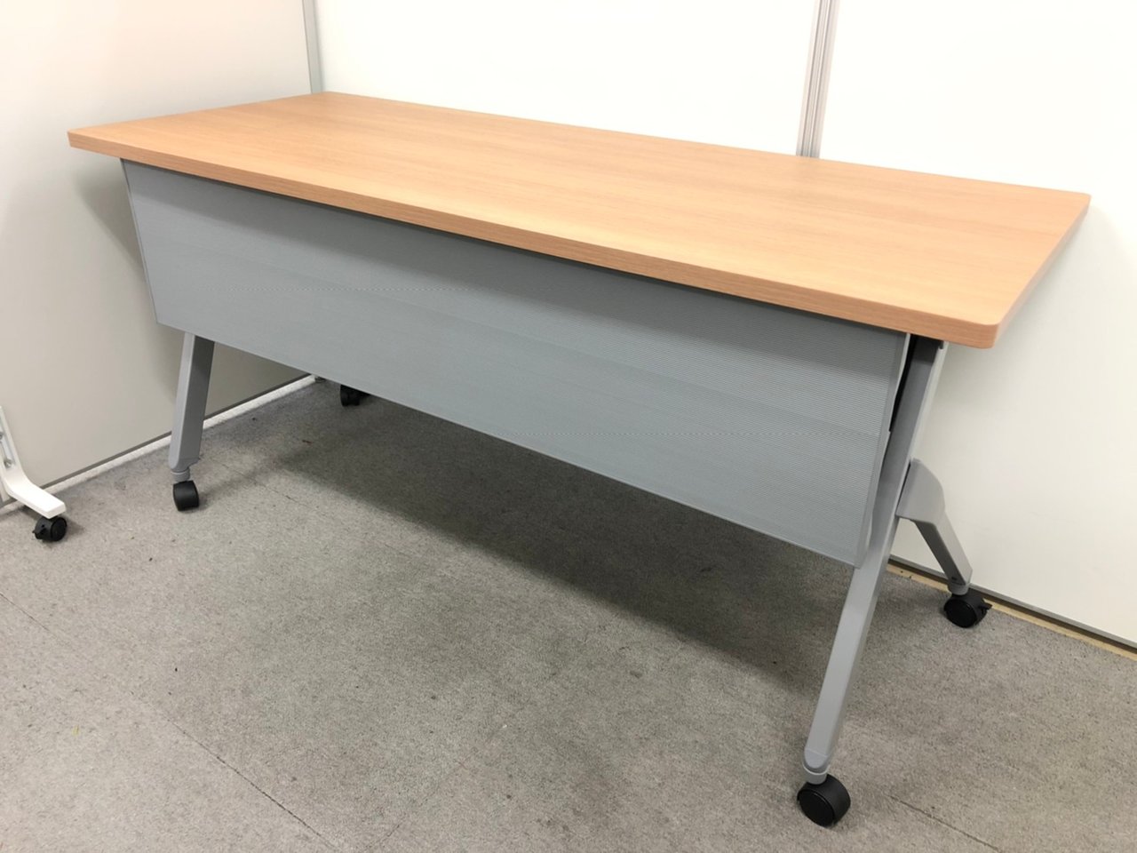 【2020年製！】幅1500mmで2名での使用がオススメです！オカムラ/フラプター【スタックテーブル】
                        フラプター
                                    中古
            