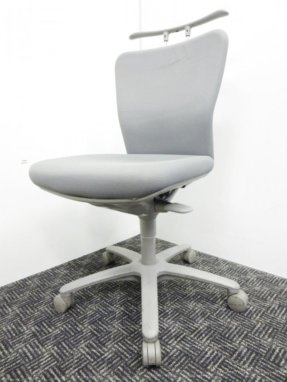 【コートハンガー付！】外出が多い方におすすめです！
                        カロッツァ 
                                    中古
            