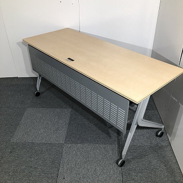 【関西倉庫在庫】オシャレなスタックテーブル！幕板付き！W1500D600
                        ワークスタックテーブル 
                                    中古
            