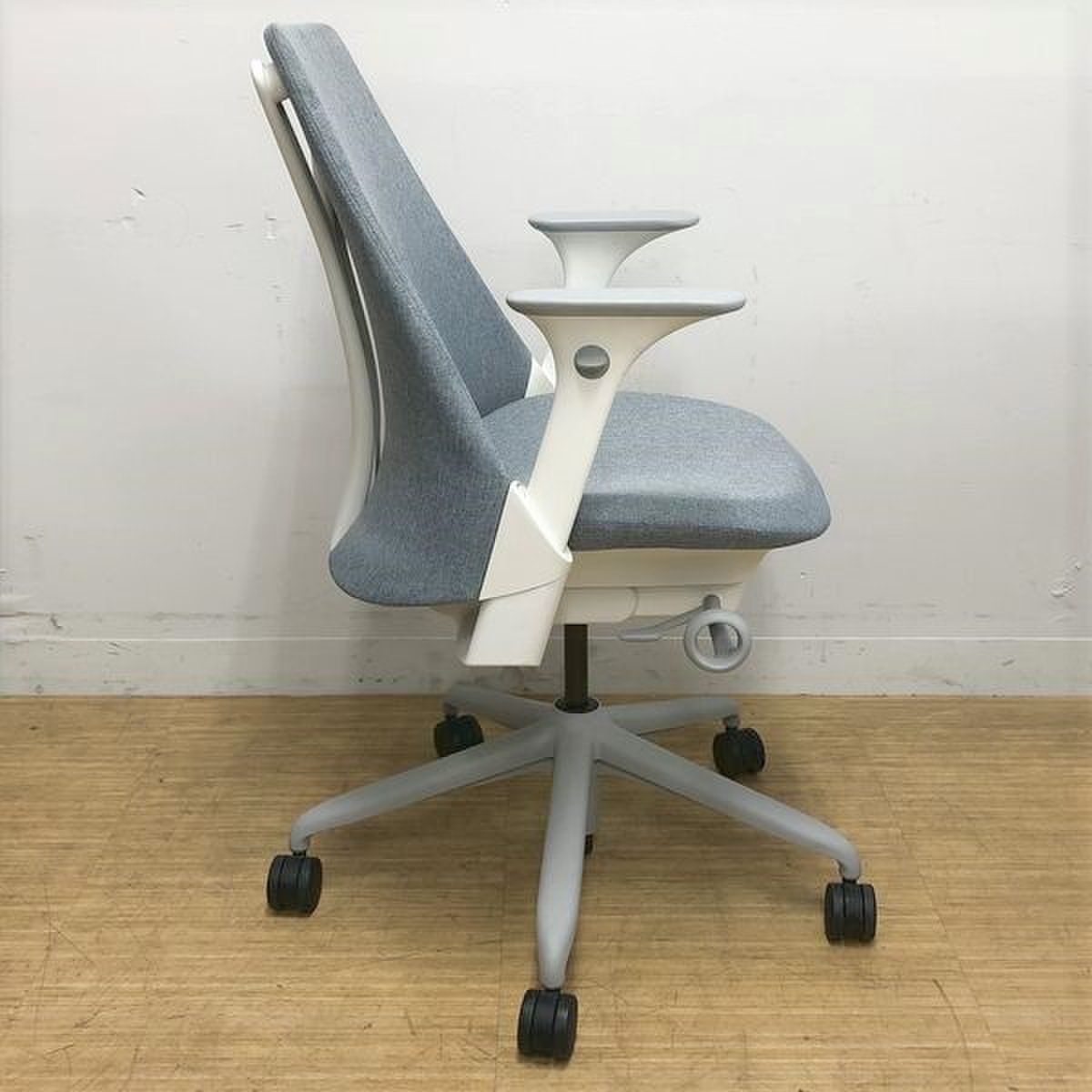 超美品！ほぼ新品　ハーマンミラー セイルチェア 楽天市場】セイルチェア フォグベース サスペンション