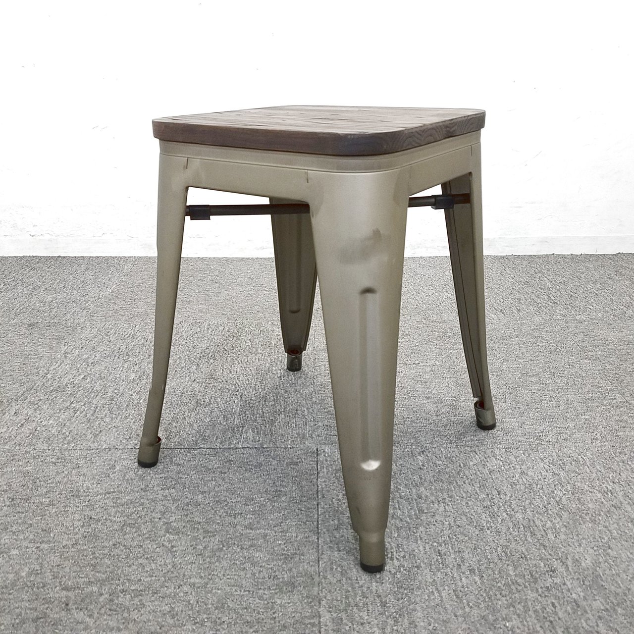 【特別特価】【4脚限定】お洒落なスツール入荷！中古　家具　おしゃれ　ブラウン　【在庫入替】
                        その他シリーズ
                                    中古
            