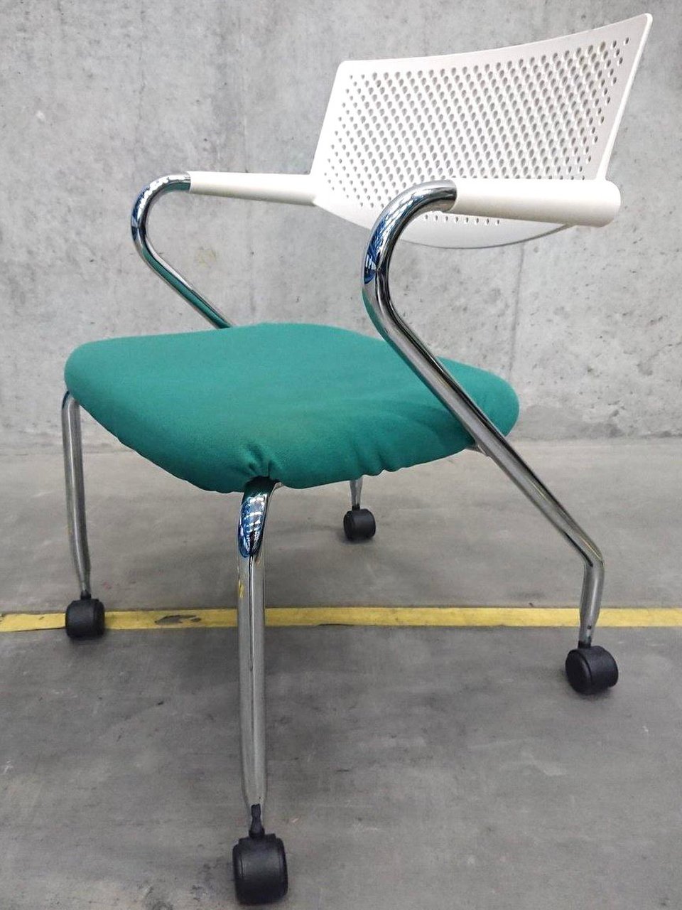 【関東倉庫在庫品】定番／人気　◆vitra／ヴィトラ　◆Visaroll／ビザロール ※倉庫撮影画像※
                        ビザロール 
                                    中古
            