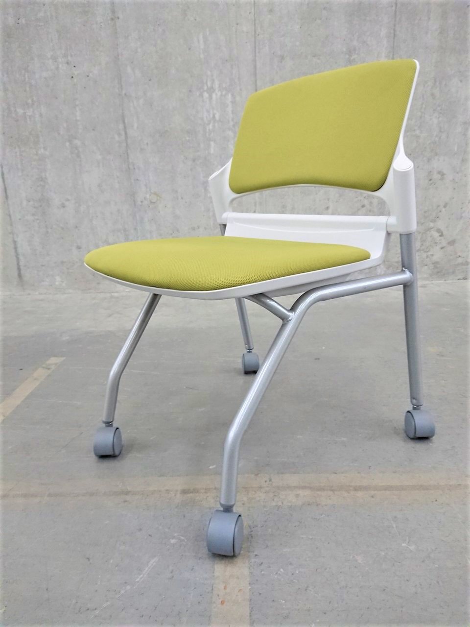 【関東倉庫在庫商品】【収納・軽量・キャスター付きで移動も楽々！】
                        MF-180シリーズ 
                                    中古
            