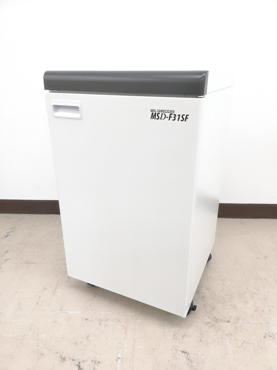 【状態良さそう】まだまだ使えるオフィスシュレッダー※最大裁断枚数約５５枚◆明光商会　MSD-F31SF【RP】
                        MSDシリーズ
                                    中古
            