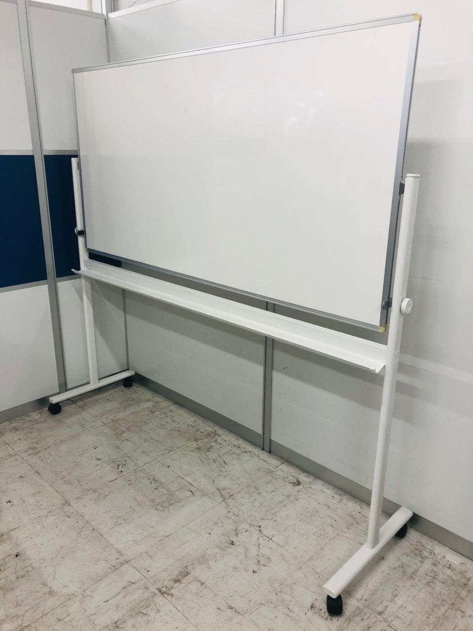 【限定1台】イトーキ製　自立式ホワイトボード【板面：ホーロー】【早い物勝ち！】
                        その他シリーズ
                                    中古
            