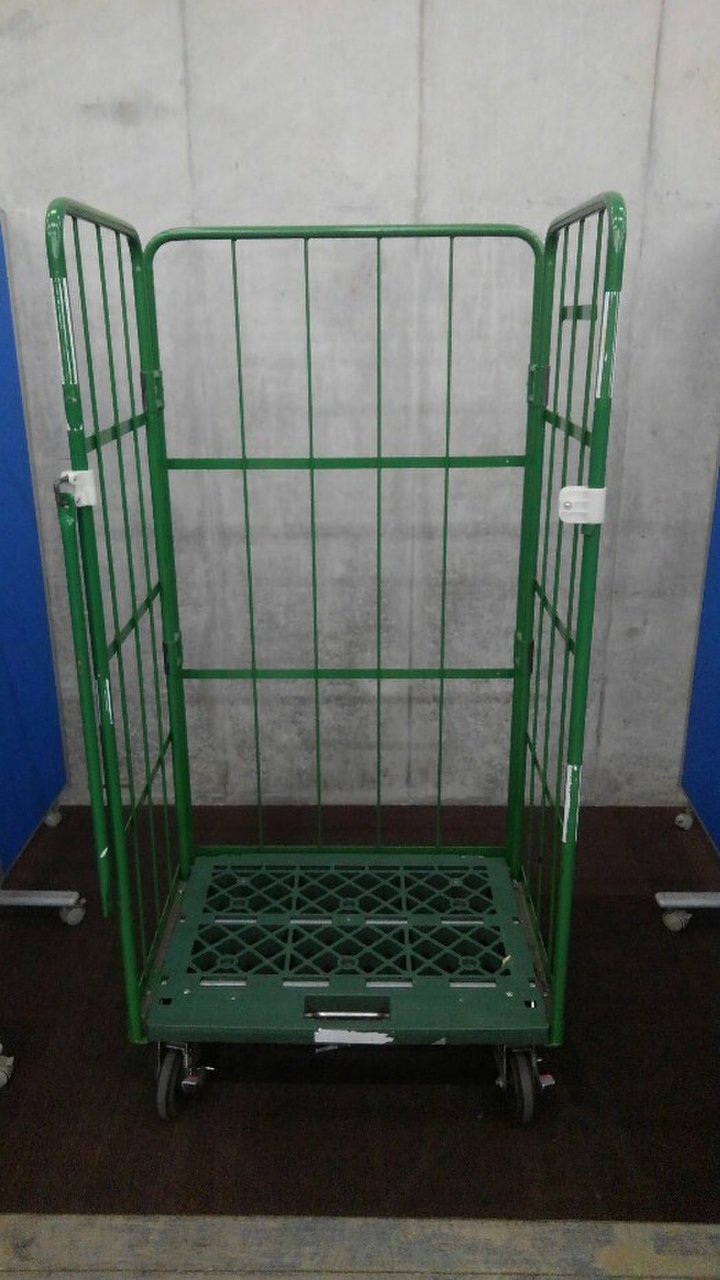 久しぶりにカゴ台車が入荷致しました！⑤　前輪ストッパー付き！！　中板なし　最大積載荷重：500kgまで　外装・底板：グリーン色　商品番号：330306と若干、塗装色が異なる部分がございます。 
※マテハン本舗の中古商品は、千葉県柏市に在庫がございます。
                        その他シリーズ
                                    中古
            