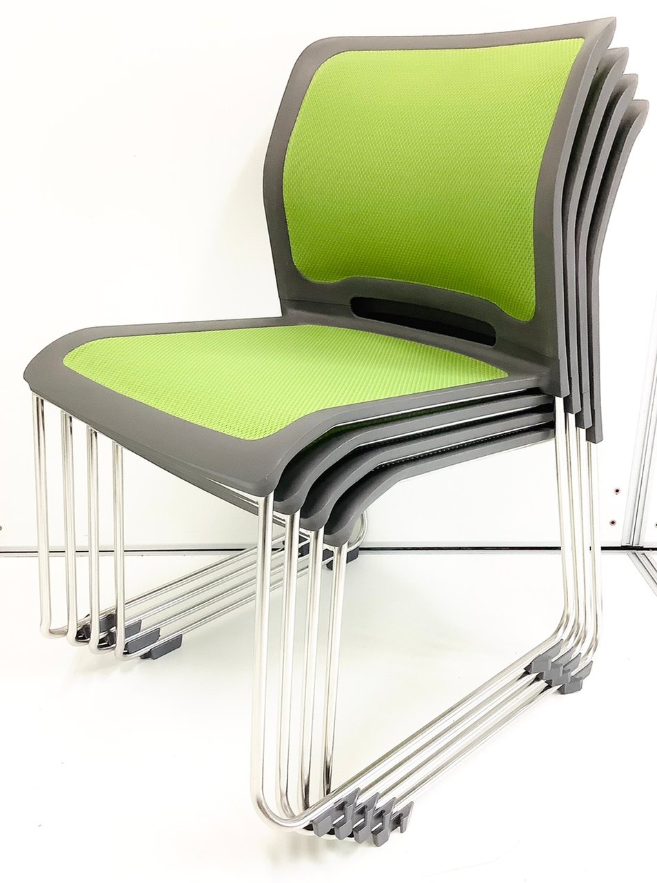 【セット価格（4脚）】大人気／定番／オススメ　◆KOKUYO／コクヨ　◆Witty／ウィティ ※横浜店撮影画像※
                        ウィティ 
                                    中古
            