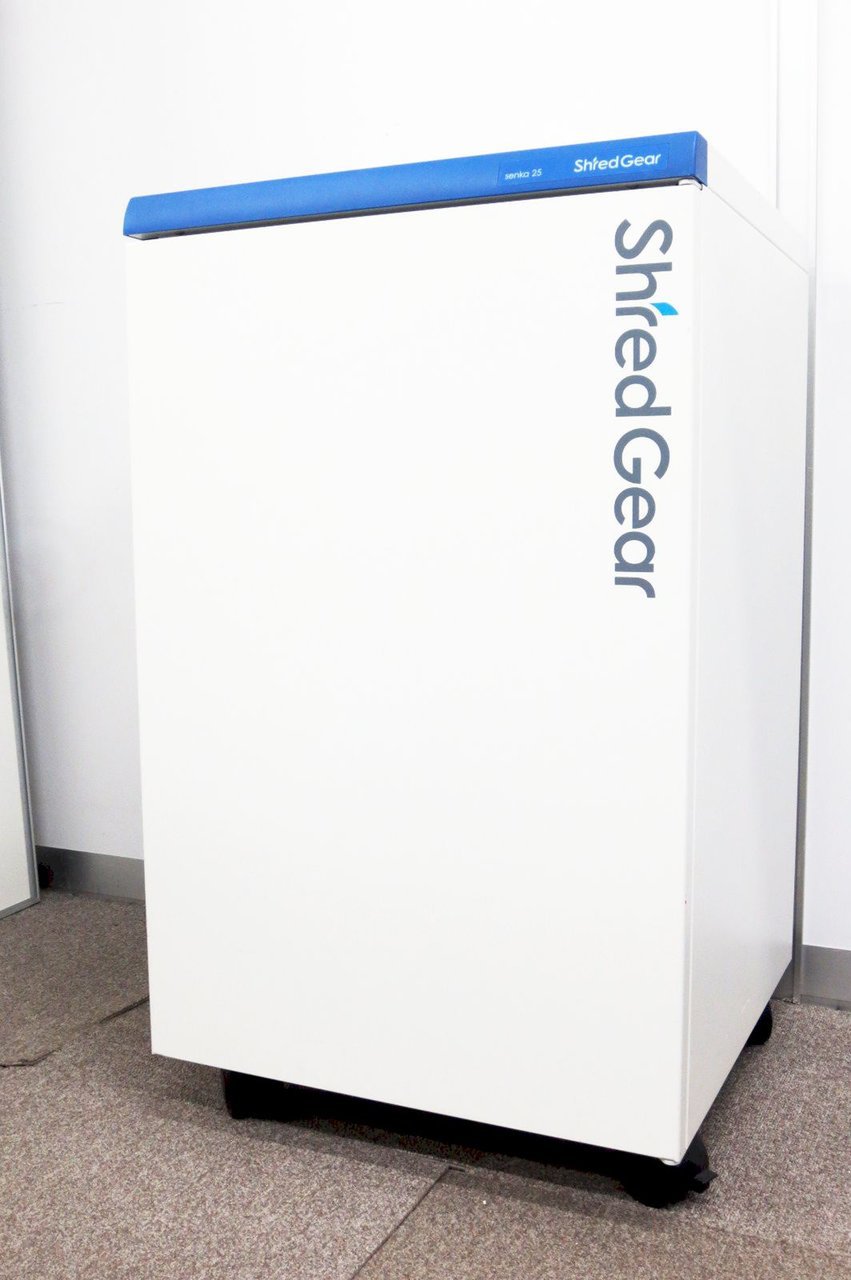 【メディア細断機能を備えたスタンダードモデル！】■電動オフィスシュレッダー　senka22cm【静音性にも優れています！】
                        千嘉 
                                    中古
            