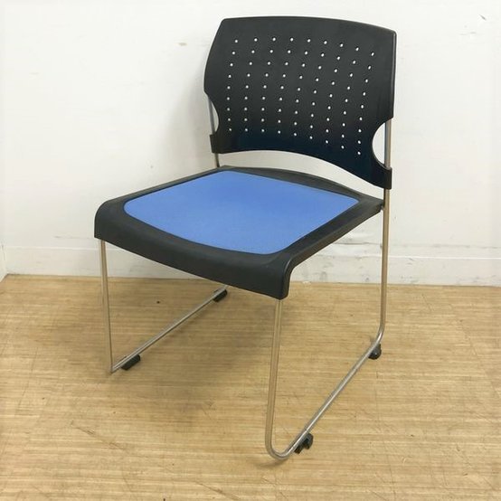 中古 プレド Ck 866 コクヨ Kokuyo スタッキングチェア 330935 名古屋千種店 中古オフィス家具ならオフィスバスターズ