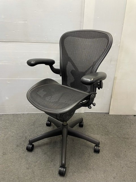 中古 アーロンチェア Herman Miller ハーマンミラー 肘付ハイバックチェア 福岡博多店 中古オフィス家具ならオフィスバスターズ