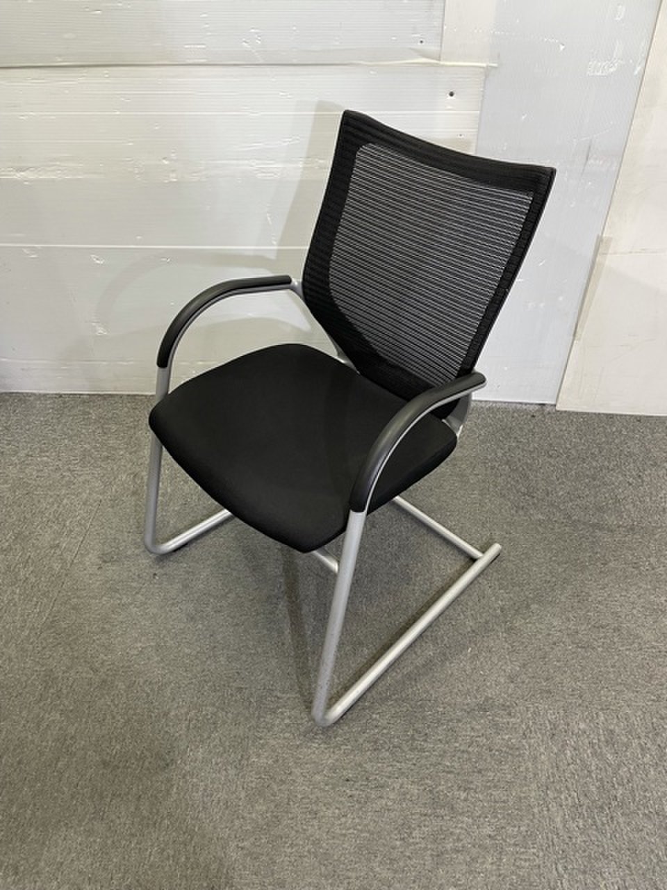 【中古】【オカムラ製】【バロンチェア】【ミーティングチェア】
【ブラック色】
                        バロン
                                    中古
            