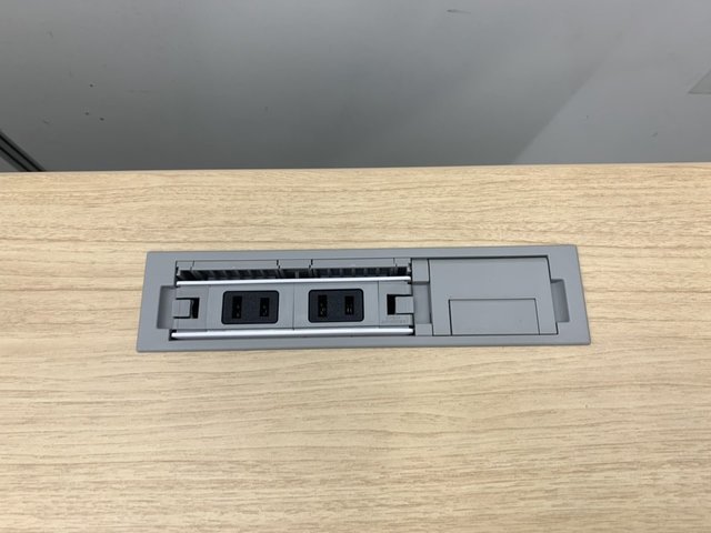 中古 スイフトテーブル 3s12cp Mk37 オカムラ Okamura 平机 さいたま店 中古オフィス家具ならオフィスバスターズ