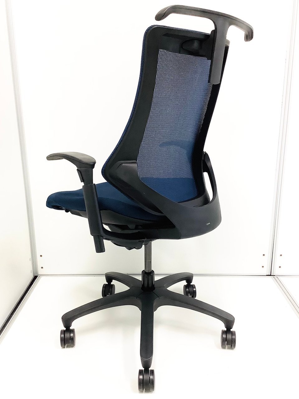 中古】エフクロス KF-370JBH-T1B2 イトーキ/ITOKI 肘付ハイバック