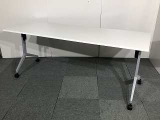 【先行予約品】【41台入荷！】人気のサイドスタックテーブル｜※幕板なし【関西倉庫在庫】
                        プラッテ
                                    中古
            