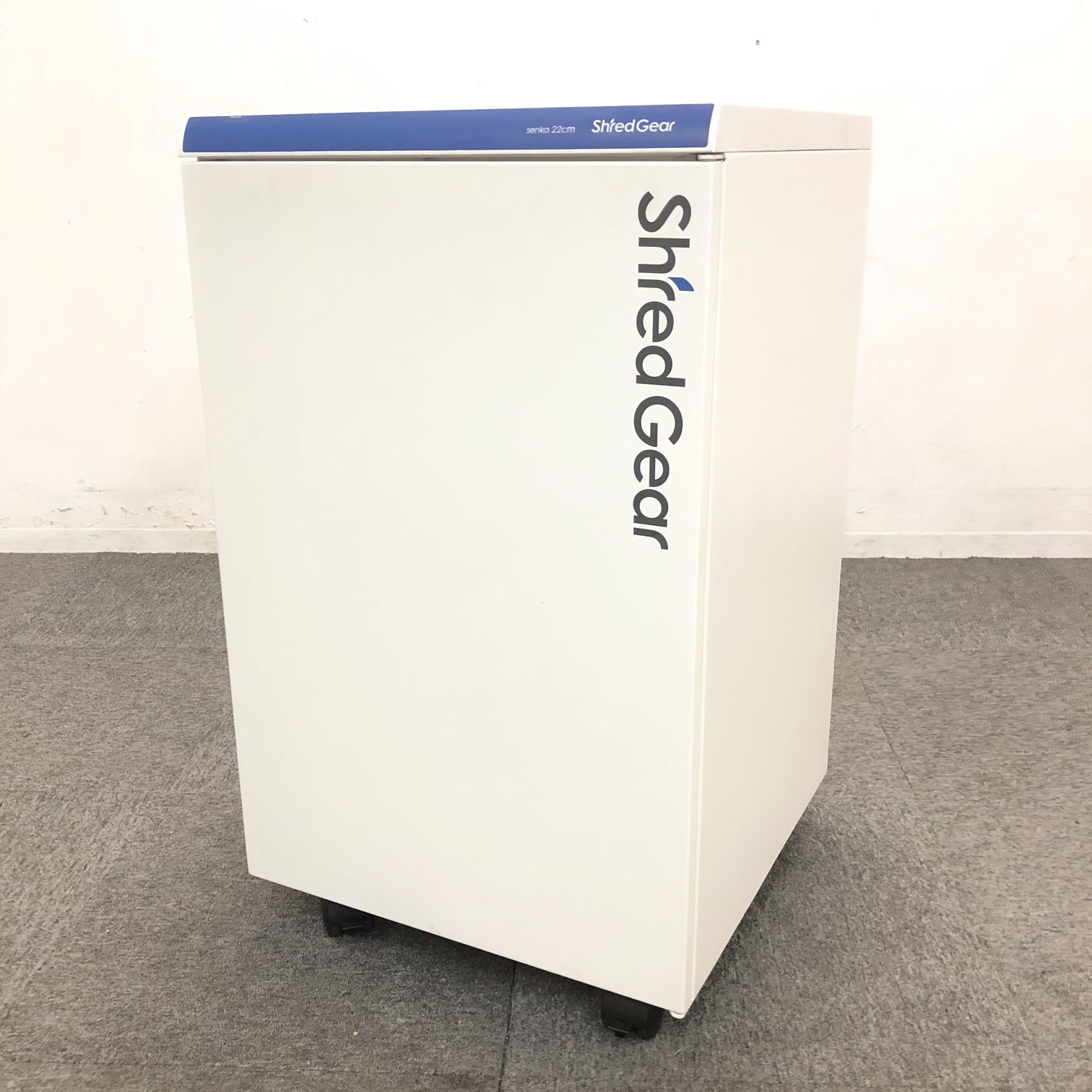 【6台入荷】サカエより千嘉（senka 22cm）のシュレッダー入荷！中古　シュレッダー　オフィス　セキュリティ　個人情報
                        千嘉
                                    中古
            