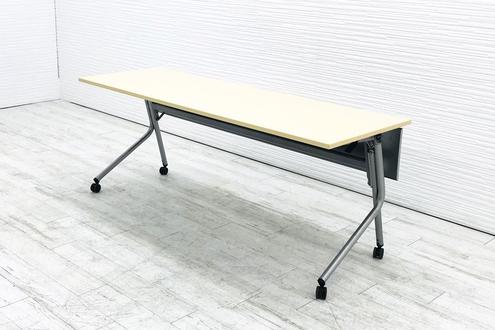 【お買い得!!】【定価約8万円！！人気のナチュラルカラー！！幕板付きで安心のサイドスタックテーブルの入荷です！！】■オカムラ■ネスティア
                        ネスティア
                                    中古
            