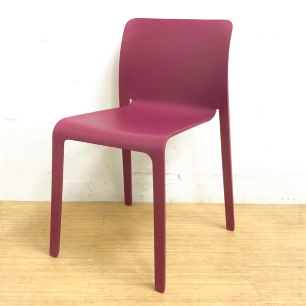 MAGIS（マジス）/CHAIR FIRST（チェアファースト）　パープル　デザイン： ステファノ・ジョバンノーニ【デザイナーズ家具】
                        チェア ファースト
                                    中古
            