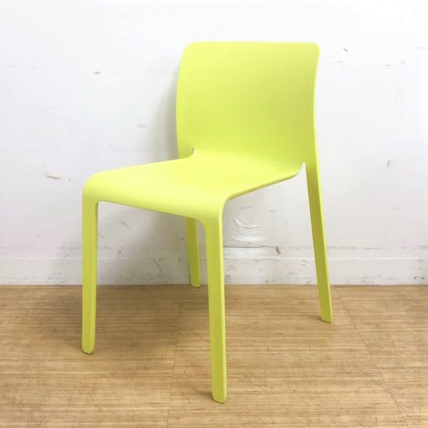 MAGIS（マジス）/CHAIR FIRST（チェアファースト）　ライムグリーン　デザイン： ステファノ・ジョバンノーニ【デザイナーズ家具】
                        チェア ファースト
                                    中古
            