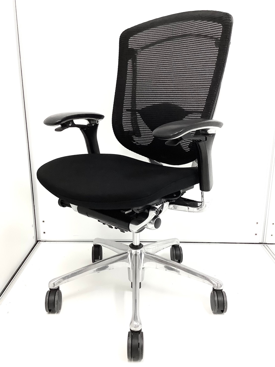 中古】コンテッサチェア CM32AB FBF1 オカムラ/okamura 肘付ハイバック