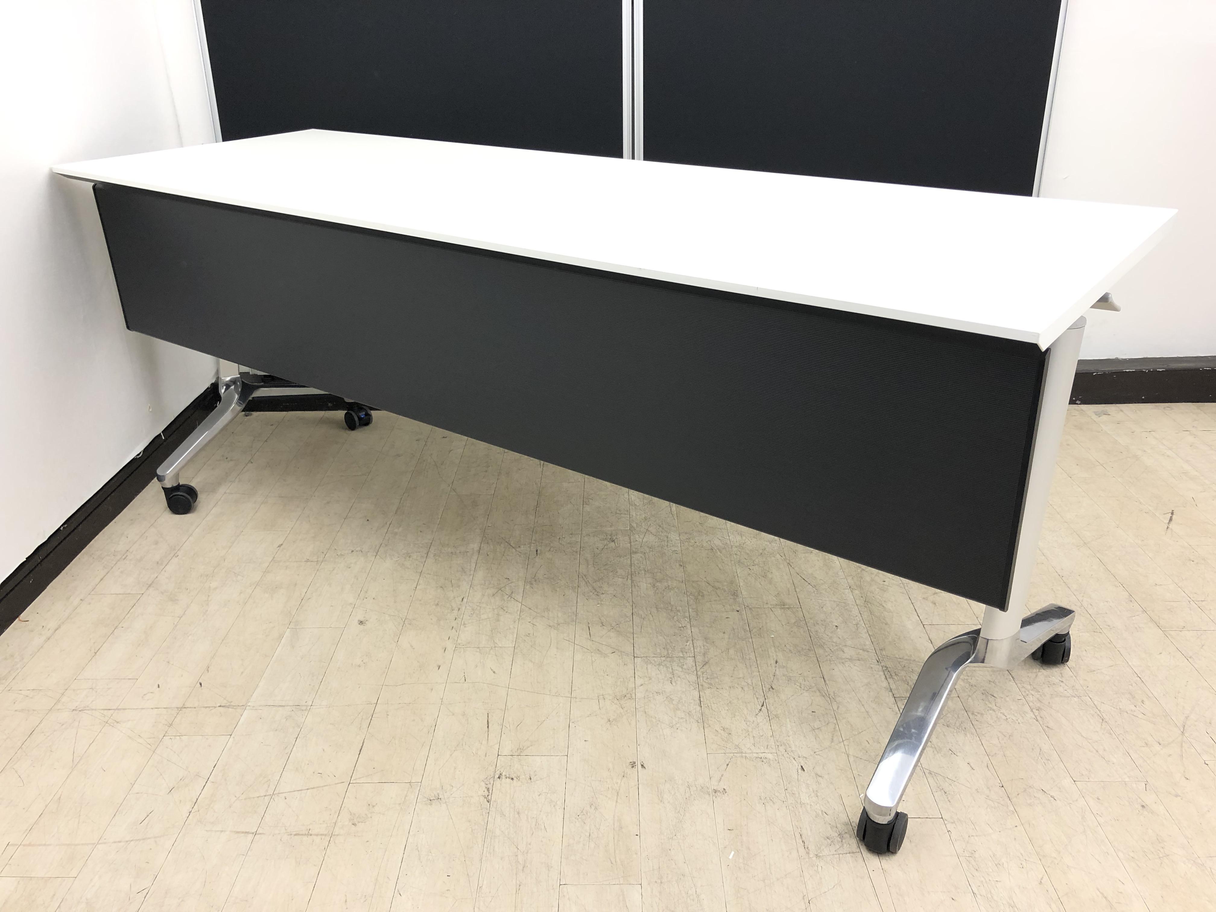 【6台入荷】まっしろホワイト天板＋キャスター付き便利アイテム※休憩室・会議室向け◆コクヨ製
                        MT-150シリーズ
                                    中古
            