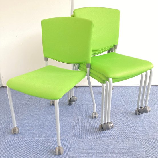 【4脚セット】ライムグリーンの色彩鮮やかなスタッキングチェア。4脚セット 販売 中古 オフィス 家具 ロット【在庫入替】
                        その他
                                    中古
            