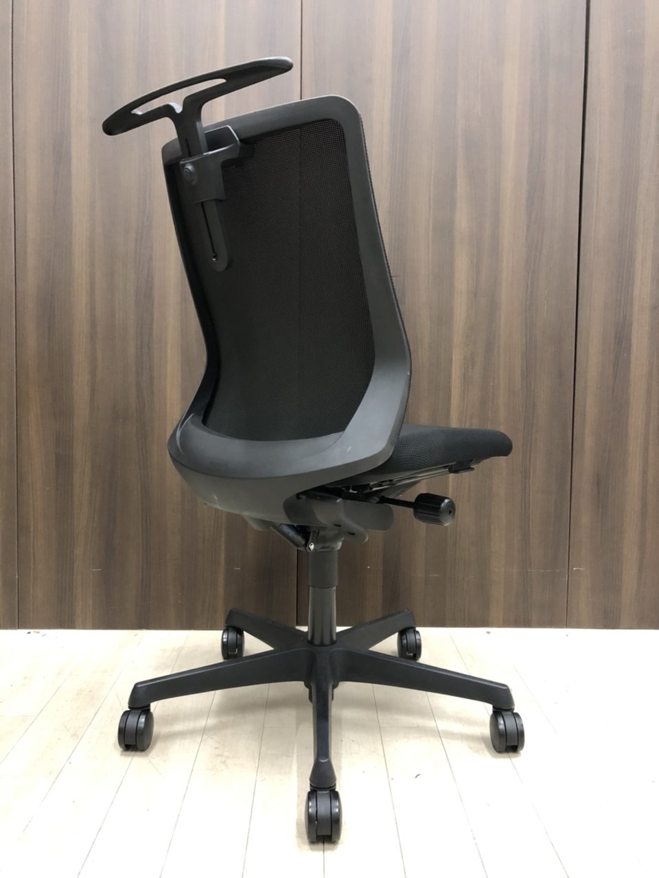 中古】フルーエントチェア オカムラ/okamura 肘無ローバックチェア