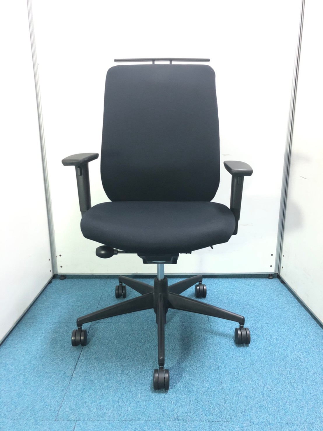 【2016年製】高機能チェアがこの価格！早いもの勝ち！【集合体注意、、。】
                        ベルガー
                                    中古
            