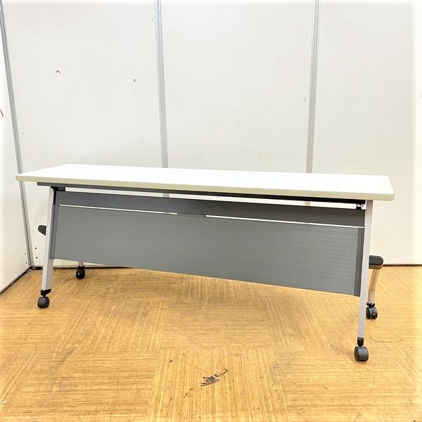 【10台入荷】幕板付きのフォールディングテーブルまとめて入荷！！幕板付き
                        その他シリーズ
                                    中古
            