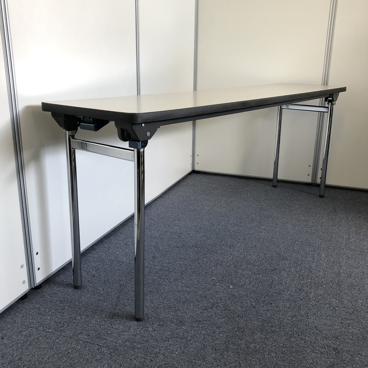 丈夫で長持ち！安心の国内メーカー製
                        その他シリーズ
                                    中古
            