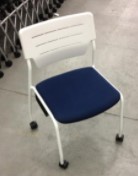 スタッキングチェア｜使わないときは重ねて収納可能！会議室や講習室にオススメ！
                        エレック
                                    中古
            