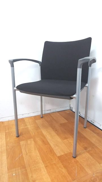 【定価約3万】【肘付ミーティングチェア！】落ち着いたブラックカラー！会議用におすすめ！【スタッキング】
                        MC-800
                                    中古
            