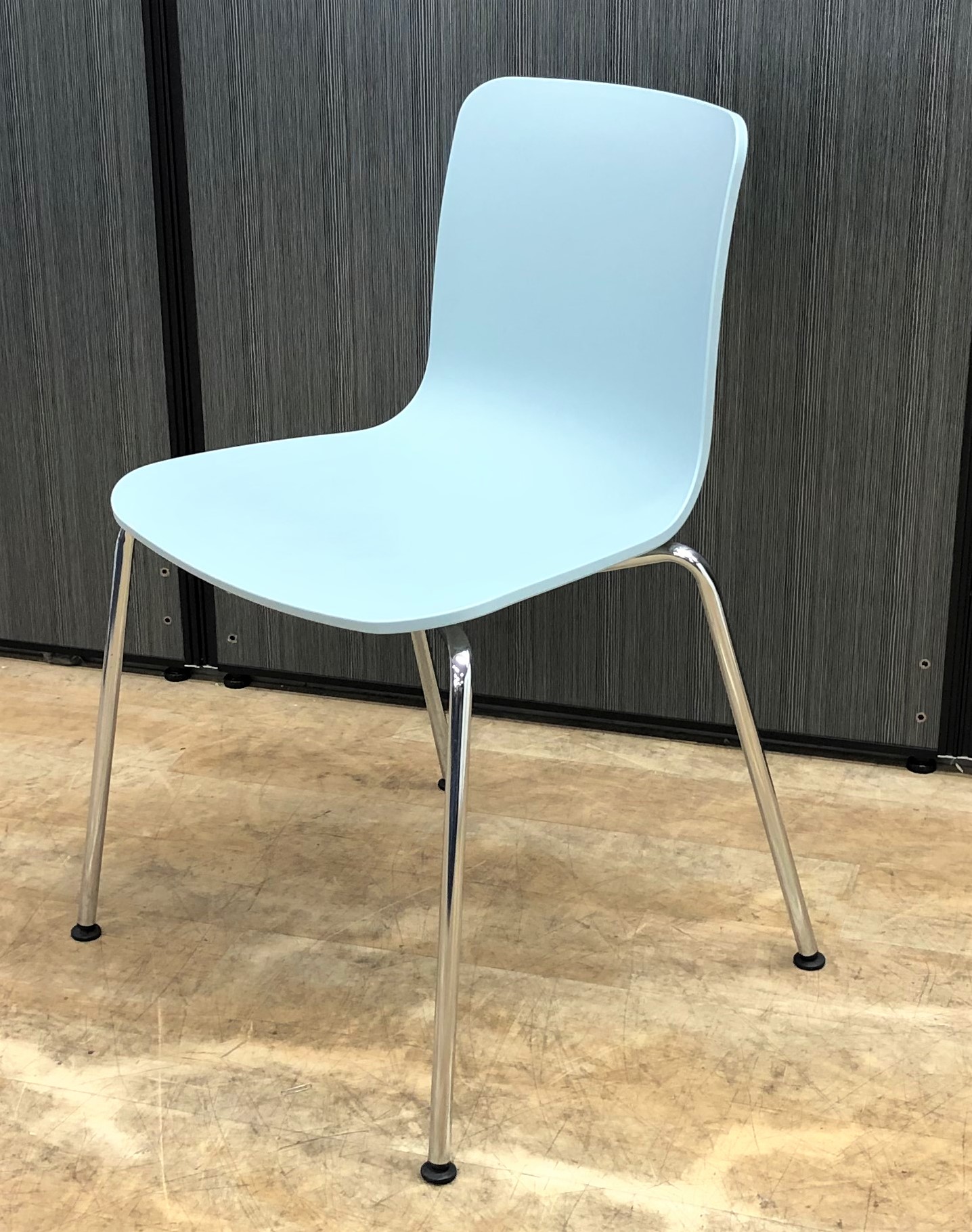 【3脚入荷】オシャレな部屋のインテリアに！ジャスパー・モリソンデザイン【大垣】【可児】【各務原】
                        HALシリーズ
                                    中古
            