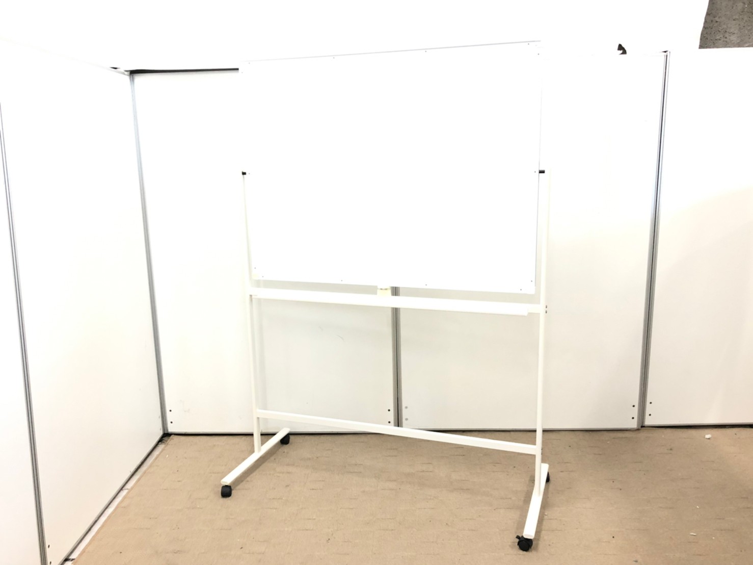 オフィスにあるホワイトボードといったらこれ！
                        その他シリーズ
                                    中古
            