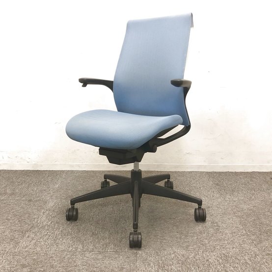 【2脚入荷】コクヨから最先端な快適チェアの入荷！中古　チェア　オフィス　OAチェア
                        エムフォー（樹脂脚）
                                    中古
            