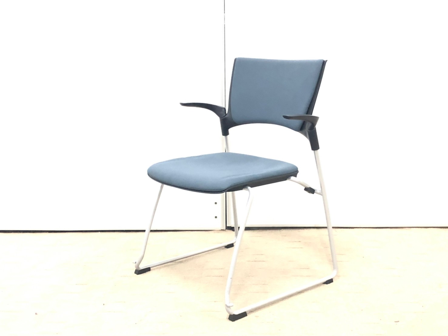 【在庫処分セール品！！】会議用の簡易チェアが入荷！数量限定価格！【J】【J10】
                        マノス
                                    中古
            