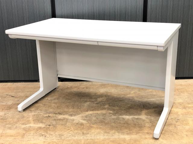【12台ロット入荷】1200mm幅の定番デスクが入荷！｜トーヨースチール｜平机｜1200mm｜ホワイト【関西在庫数ナンバーワン・尼崎店】
                        CS
                                    中古
            
