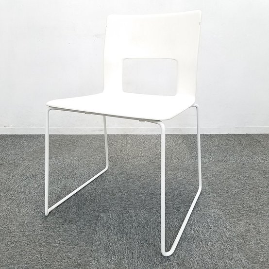 coco　LIVIT ULTRA スタッキングチェア　ホワイト Cassina IXC.(カッシーナ・イクスシー)高価買取-アドア東京-港区
