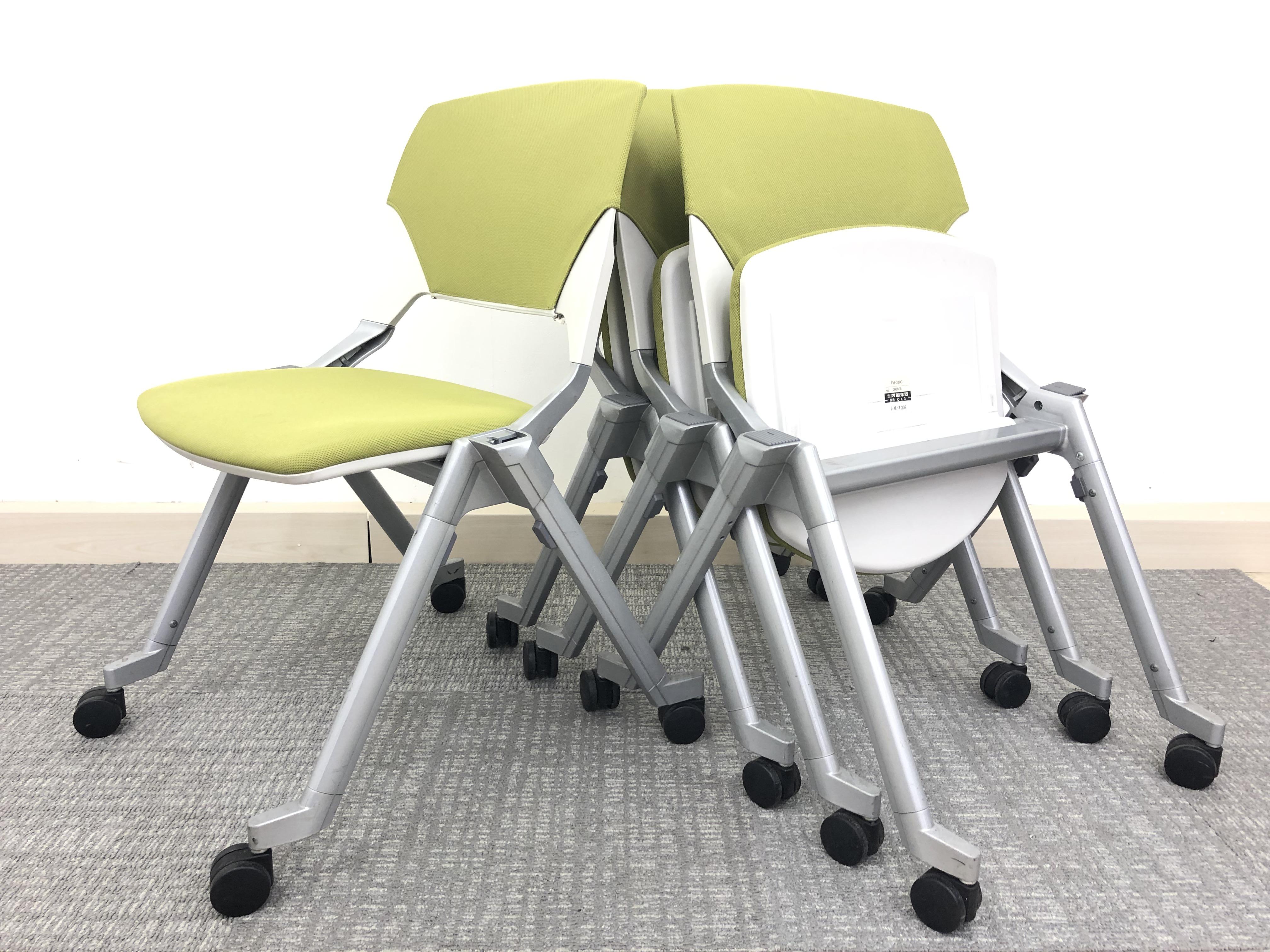 ■4脚1セット！！【縦にも横にも重ねられる便利なチェア！】座面のクッションが以外と厚めで、長時間の会議でも疲れにくいです
                        FM-320シリーズ
                                    中古
            