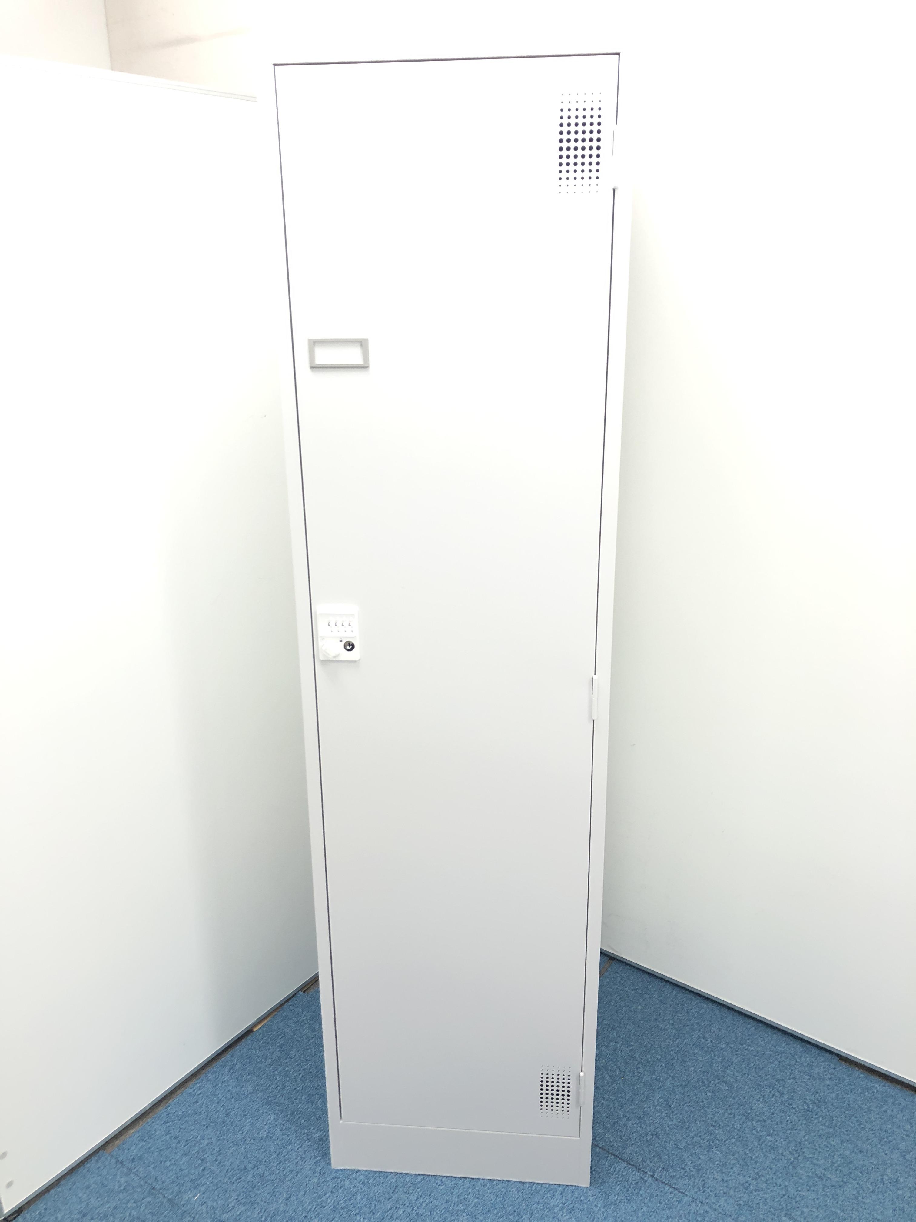 中古】INABA スリムロッカー 型番不明