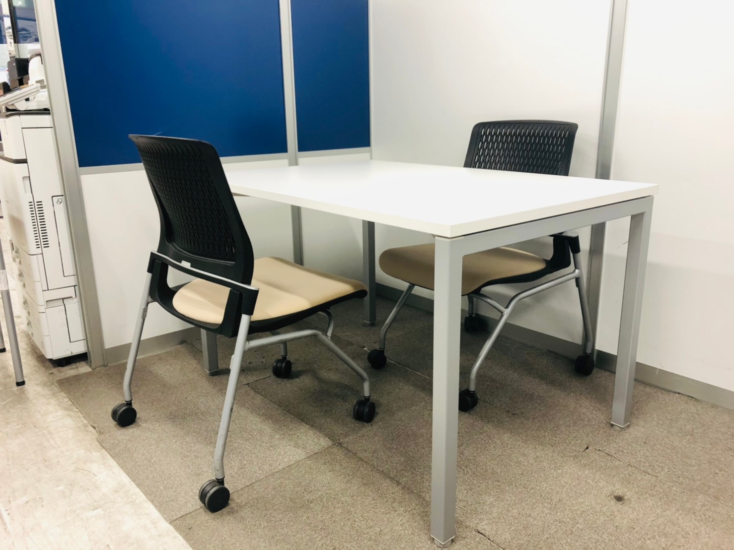 【チェア2脚＋テーブルセット】そのまま使えるセット品！【神田店　限定2セット！】
                        オルディナ
                                    中古
            