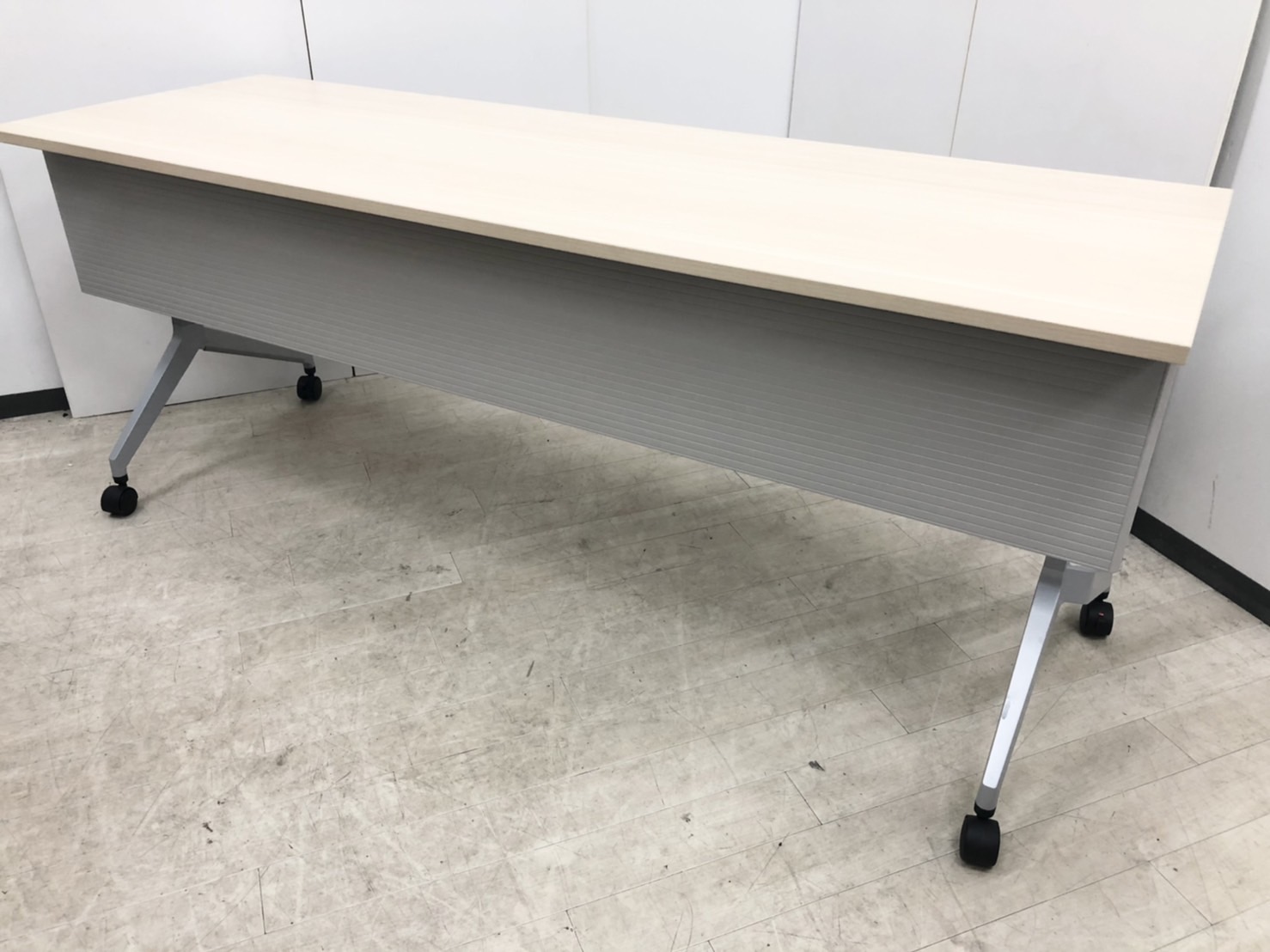 【4台セット】【W1800】【D600】ウチダ/ナチュラル/サイドスタックテーブル
                        パラグラフ
                                    中古
            