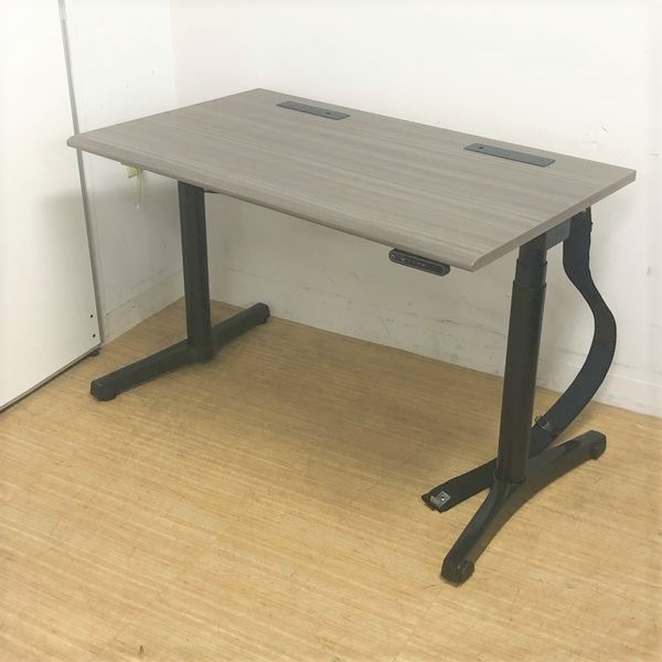 上下昇降デスク　働き方は十人十色　立ったり座ったり
                        トイロ
                                    中古
            