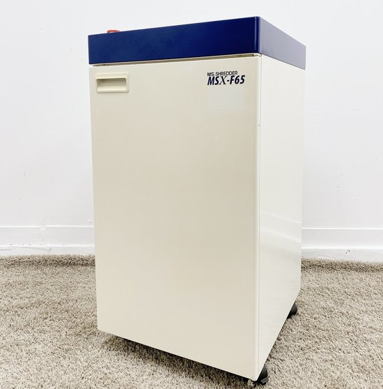 【KS】【表面に日焼けがあるため通常よりお安く！】【セキュリティ対策の必需品！！！】■明光商会■シュレッダー■MSX-F65
                        MSXシリーズ
                                    中古
            