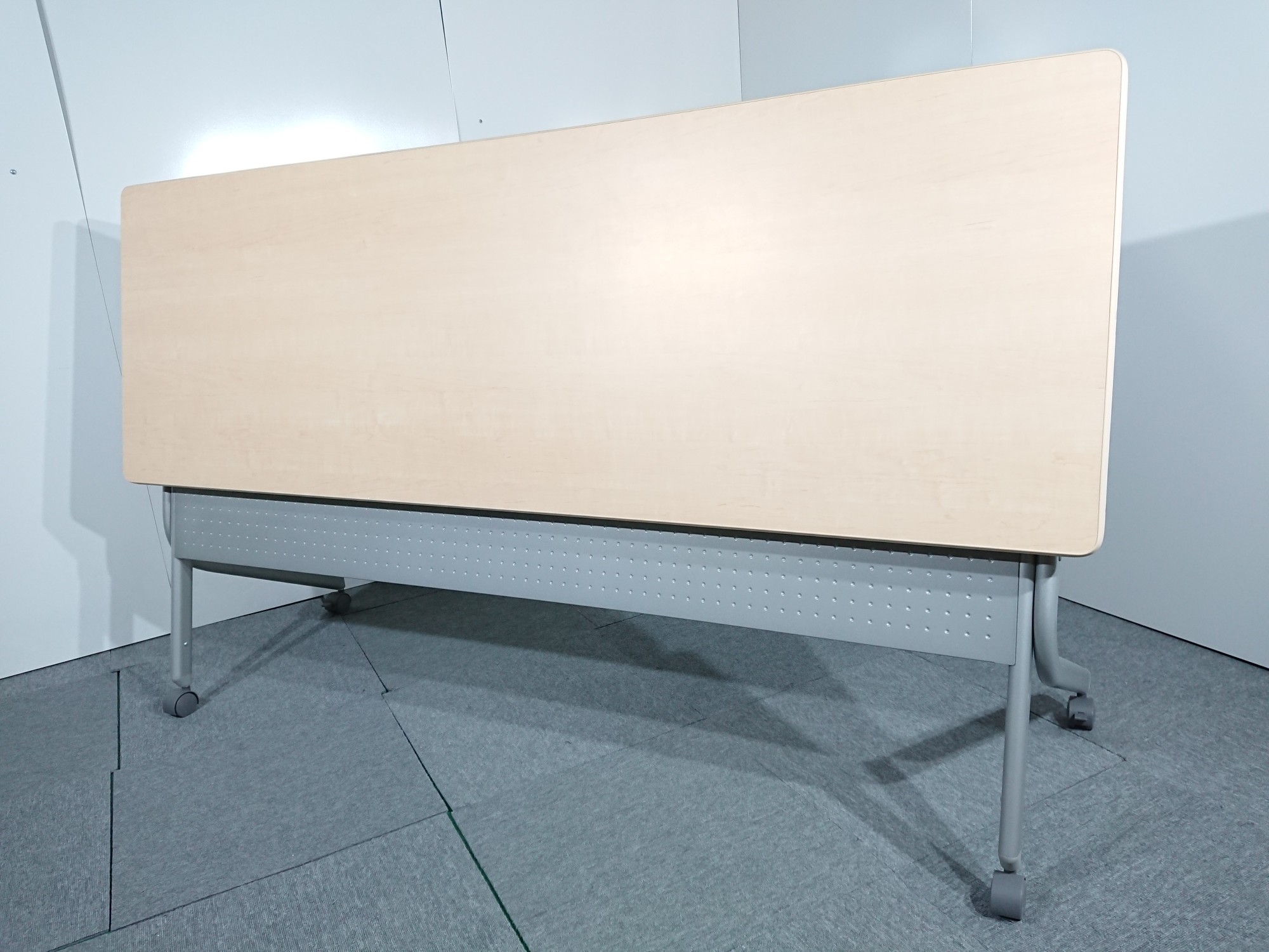 【関西倉庫在庫】1800m幅の定番サイドスタックテーブルがロット入荷！｜内田洋行｜SP｜1860｜サイドスタック｜ナチュラル
                        SP型
                                    中古
            