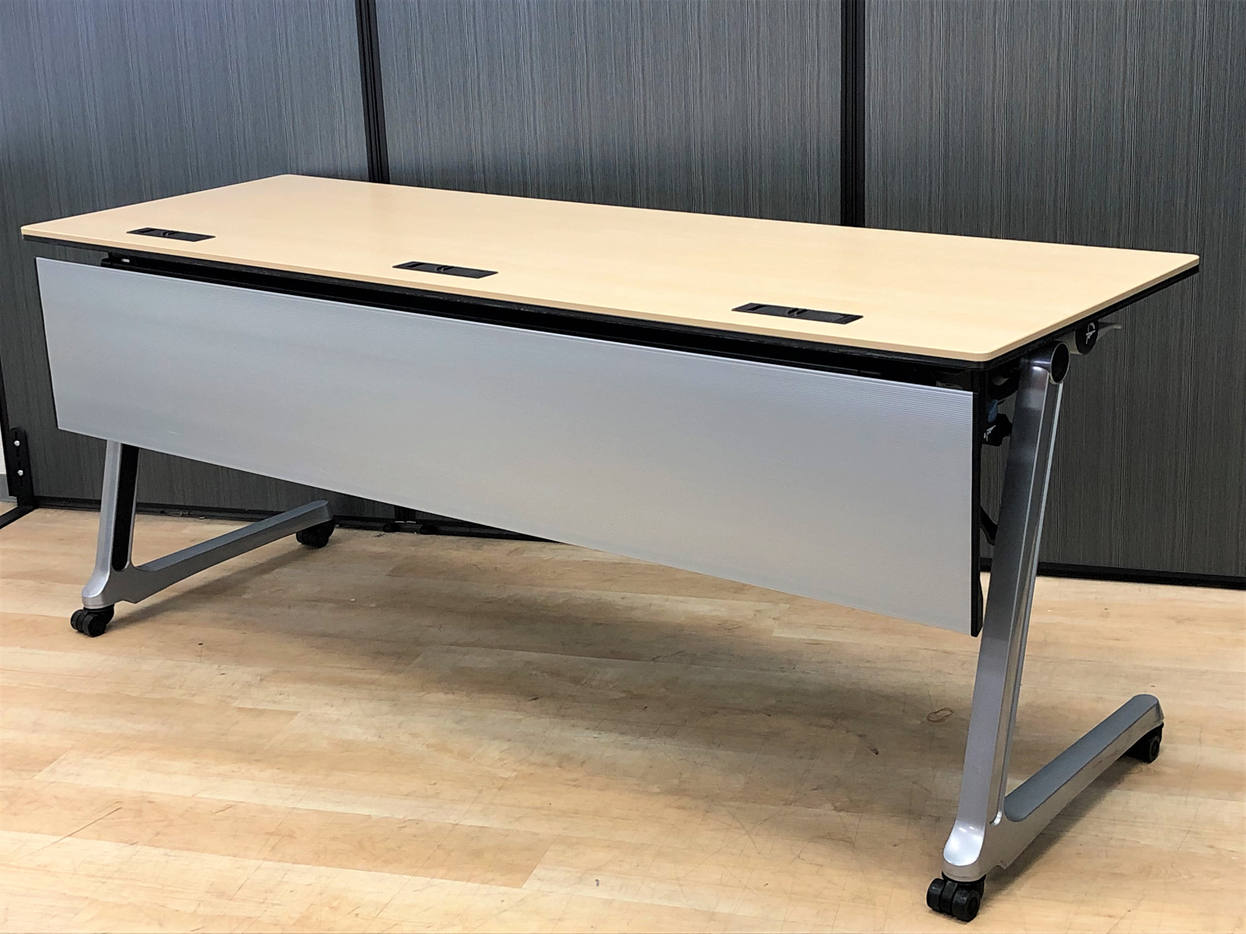 【10台入荷】潜在力は千万無量！オフィス界のユーティリティープレーヤー※棚板付【羽島】【可児】
                        インターアクトPRO
                                    中古
            