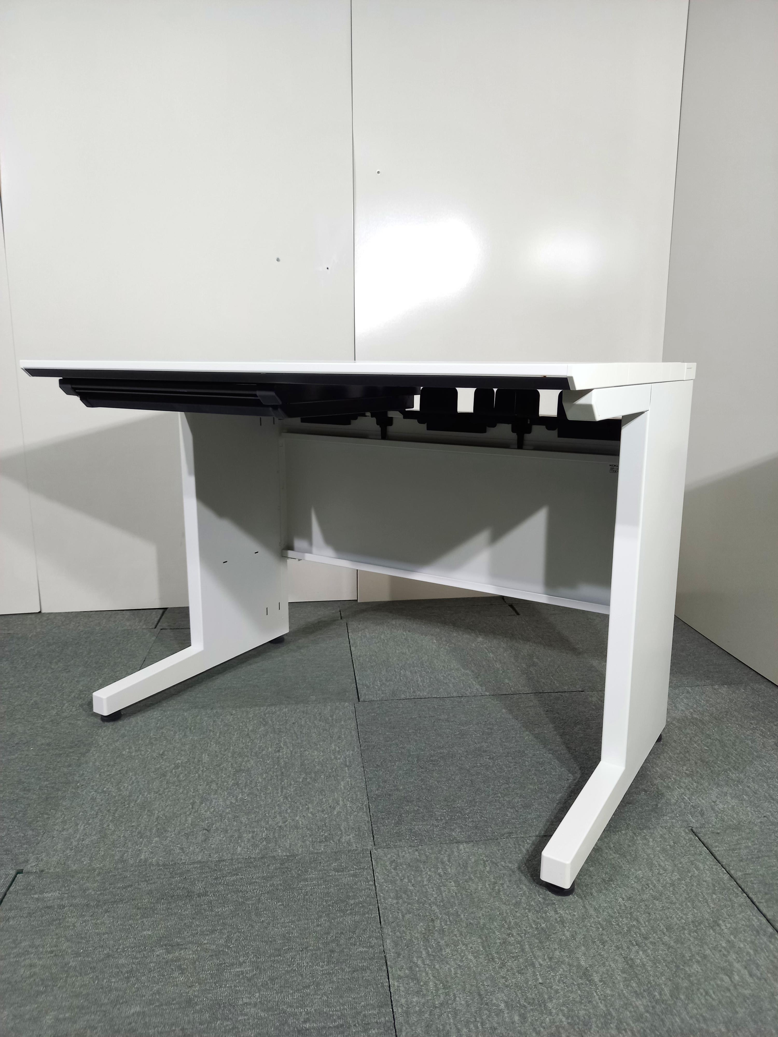 【ロット商品】コンパクトサイズの平机　ホワイト　コクヨ　中古　中古家具　リサイクル家具　大阪市　淀川区　淀川　吹田【関西倉庫在庫】
                        アイエス
                                    中古
            