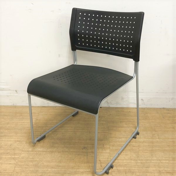 樹脂仕様　チトセ　スタッキングチェア　
                        その他シリーズ
                                    中古
            