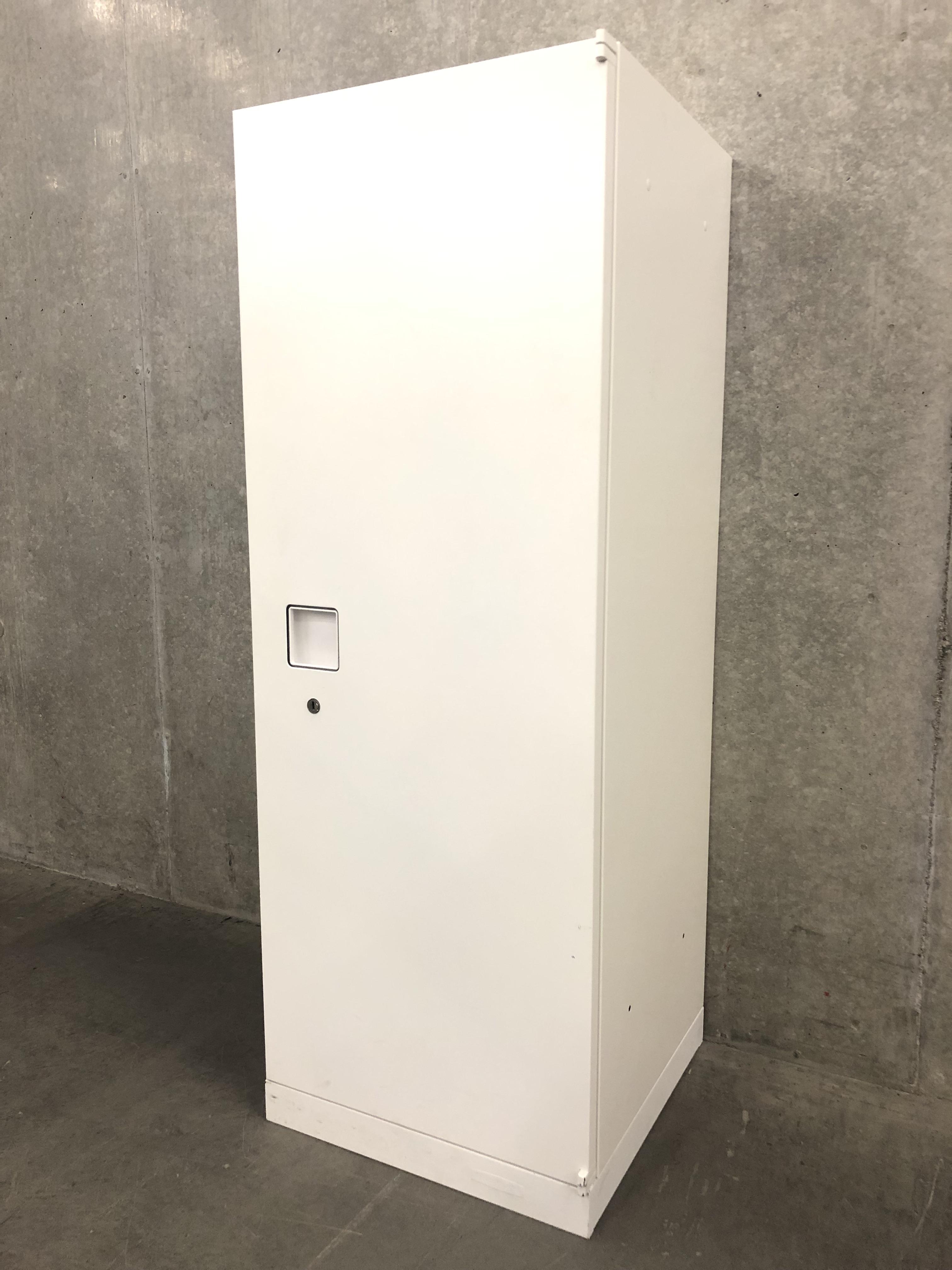 【関東倉庫在庫】オカムラ製・レクトラインシリーズが入荷しました！中古市場では大人気シリーズかつ中古市場ではレアな片開き書庫です！弊社使用欄【A00816319】
                        レクトライン
                                    中古
            