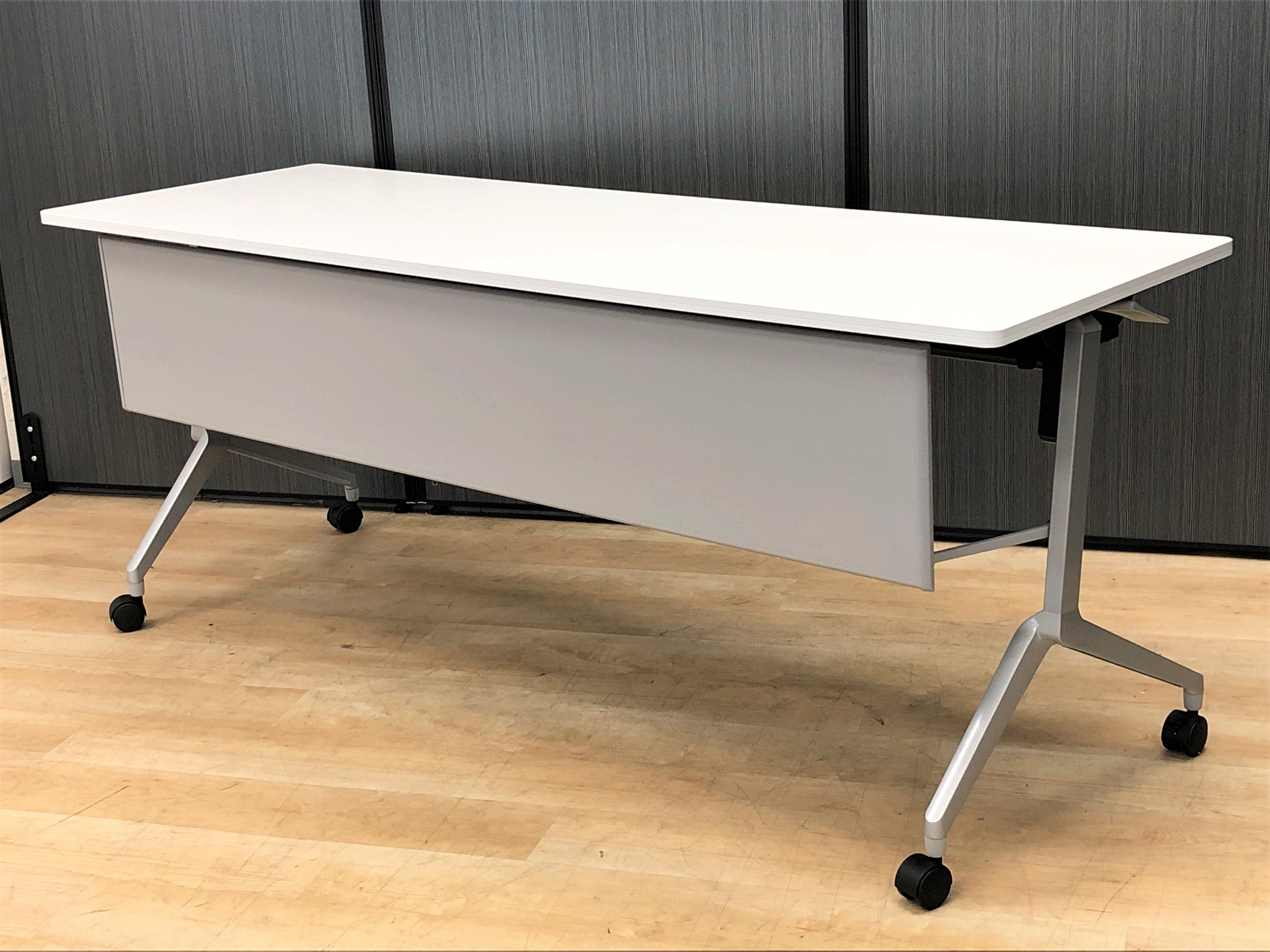 【4台入荷】持ち味はプラグマティック！思い思いにフレキシブルに
                        KT-1200 リーフライン
                                    中古
            